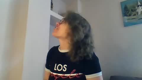 Snapshot of sandra10031989 chatting on 05-19-26, 01:50 Sandra online show from 05-19-26, 01:50