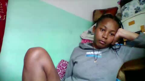 sandra1253099 online show from 10-07-25, 06:27