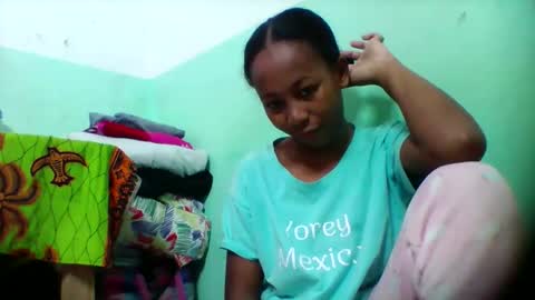 sandra1253099 online show from 11-07-25, 07:52