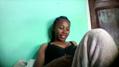 sandra1253099 online show from 03-20-26, 07:41