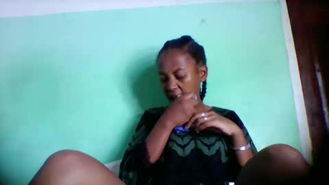 sandra1253099 online show from 03-26-26, 07:36