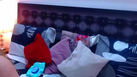 SANDRA online show from 10-26-25, 10:32