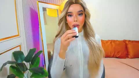 Snapshot of sandra_hornball chatting on 11-30-25, 11:09 Sandra Hornball online show from 11-30-25, 11:09