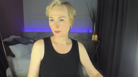 Snapshot of sandra_kind chatting on 01-27-25, 12:05 Sandra online show from 01-27-25, 12:05