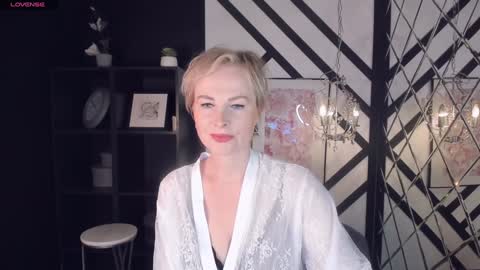 Snapshot of sandra_kind chatting on 02-04-25, 05:21 Sandra online show from 02-04-25, 05:21