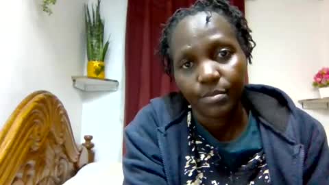 Snapshot of sandra_milly chatting on 06-22-26, 08:17 sandra online show from 06-22-26, 08:17