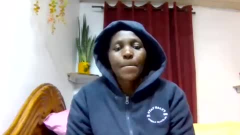 Snapshot of sandra_milly chatting on 07-19-26, 04:11 sandra online show from 07-19-26, 04:11