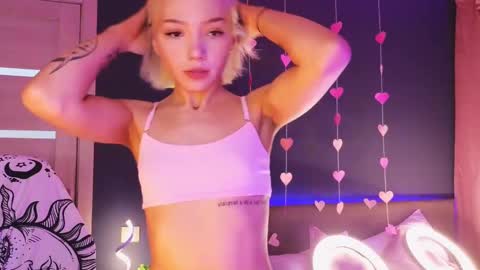 Sandy  online show from 02-22-25, 01:22