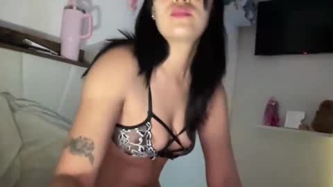 Snapshot of sandrabreeze chatting on 05-16-26, 05:48 SANDRABREEZE online show from 05-16-26, 05:48