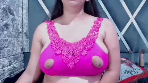 Snapshot of sandraclarkx69 chatting on 01-10-25, 03:16 sandraclarkx69 online show from 01-10-25, 03:16