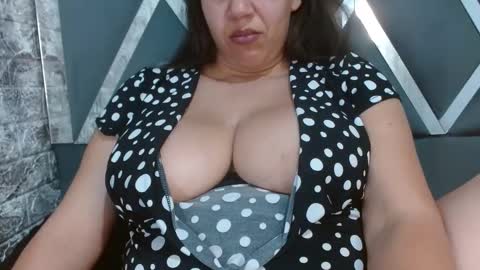 Snapshot of sandraclarkx69 chatting on 02-09-25, 02:29 sandraclarkx69 online show from 02-09-25, 02:29