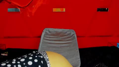 Snapshot of sandraclarkx69 chatting on 10-18-25, 12:28 sandraclarkx69 online show from 10-18-25, 12:28