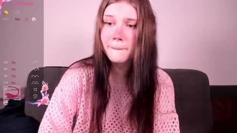 Snapshot of sandravegas chatting on 03-11-25, 12:50 Sandra3 online show from 03-11-25, 12:50