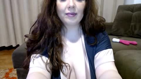 Snapshot of sandraxo93 chatting on 02-07-25, 08:10 Sandra online show from 02-07-25, 08:10