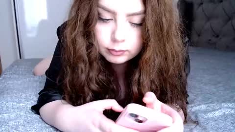 Snapshot of sandraxo93 chatting on 02-18-25, 01:33 Sandra online show from 02-18-25, 01:33