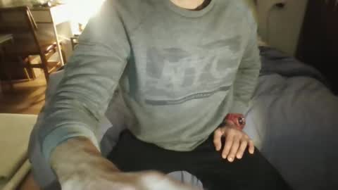 sandro online show from 12-18-25, 10:49