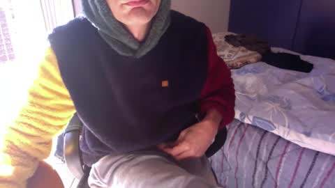 Snapshot of sandropertoni chatting on 12-14-25, 12:21 lucas online show from 12-14-25, 12:21