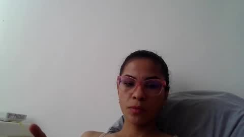 sandycrus112021 online show from 01-12-26, 06:57