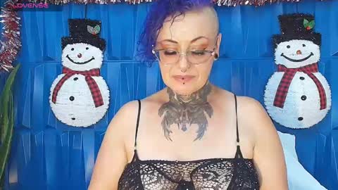 Snapshot of sandyrosee_ chatting on 12-19-24, 09:17 Sandy Rose online show from 12-19-24, 09:17