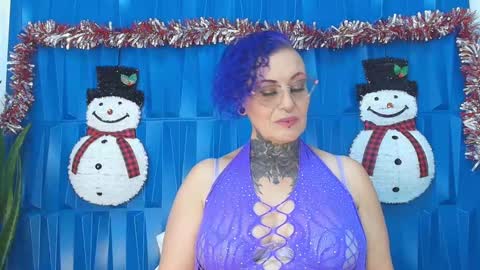 Snapshot of sandyrosee_ chatting on 12-21-24, 07:06 Sandy Rose online show from 12-21-24, 07:06
