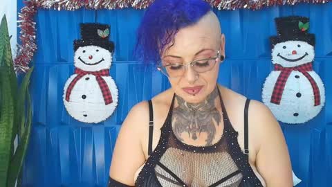 Snapshot of sandyrosee_ chatting on 12-30-24, 09:08 Sandy Rose online show from 12-30-24, 09:08