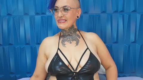 Snapshot of sandyrosee_ chatting on 02-08-25, 07:05 Sandy Rose online show from 02-08-25, 07:05