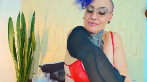 Snapshot of sandyrosee_ chatting on 03-04-25, 11:54 Sandy Rose online show from 03-04-25, 11:54