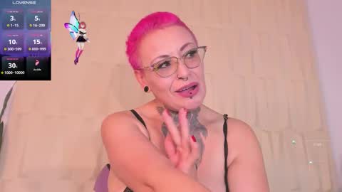 Snapshot of sandyrosee_ chatting on 10-10-25, 05:39 Sandy Rose online show from 10-10-25, 05:39