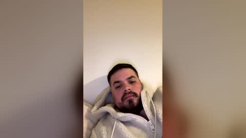 Snapshot of saneq120996 chatting on 12-17-25, 04:07 saneq120996 online show from 12-17-25, 04:07