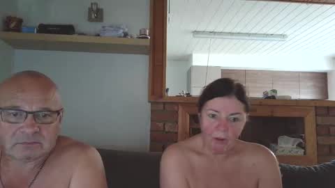 sanroom online show from 10-17-25, 01:14