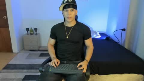 Snapshot of sant_wahlberg chatting on 06-22-26, 03:19 Sant online show from 06-22-26, 03:19