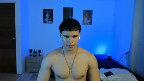Snapshot of sant_wahlberg chatting on 06-27-26, 12:59 Sant online show from 06-27-26, 12:59