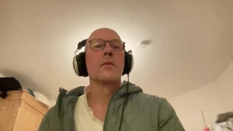 Snapshot of santaclausonice chatting on 10-25-25, 05:37 santaclausonice online show from 10-25-25, 05:37