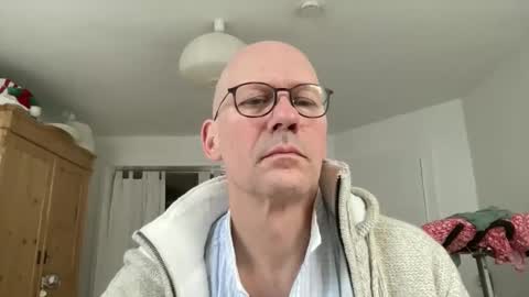 Snapshot of santaclausonice chatting on 12-15-25, 12:09 santaclausonice online show from 12-15-25, 12:09