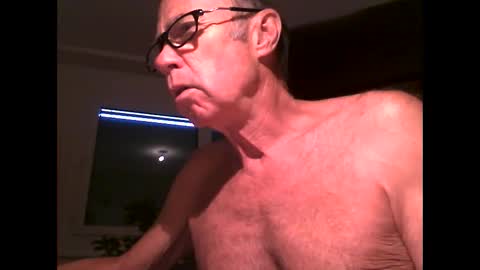 Snapshot of santhi56 chatting on 05-12-26, 11:18 santhi56 online show from 05-12-26, 11:18