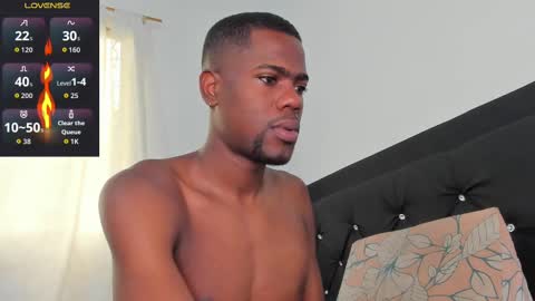 Snapshot of santi_brown1 chatting on 09-17-25, 07:04 Santibrown online show from 09-17-25, 07:04