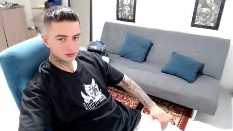 Snapshot of santi_ss chatting on 11-09-25, 02:59 santi_ss online show from 11-09-25, 02:59