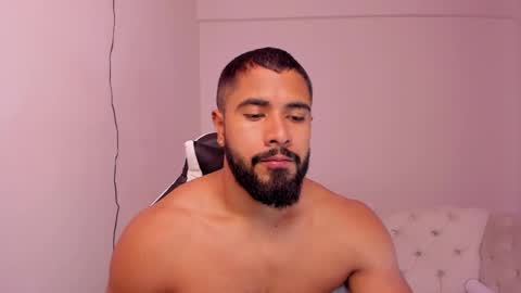 santiago_huntt online show from 02-19-25, 12:22