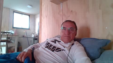 Snapshot of santiago_n chatting on 01-14-26, 03:06 santiago_n online show from 01-14-26, 03:06