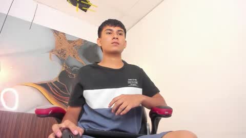 Snapshot of santiagocool chatting on 04-18-26, 12:31 santiagocool online show from 04-18-26, 12:31