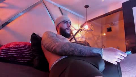 Santiago Hincapiie online show from 03-06-26, 04:31