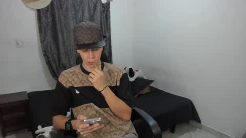 Julius Novachrono  online show from 04-04-26, 11:35