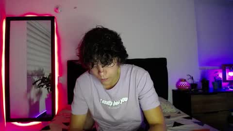Snapshot of santii_rose chatting on 12-12-24, 12:27 Santii online show from 12-12-24, 12:27