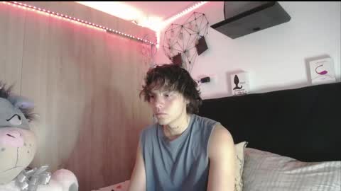 Santii online show from 04-15-26, 12:12