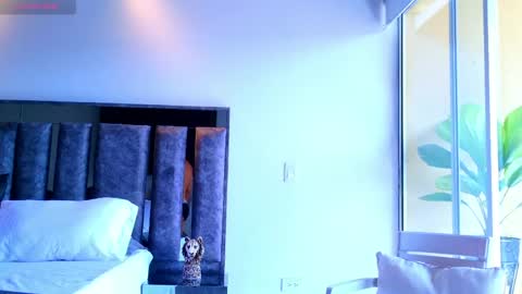 Santiago Seans online show from 04-10-26, 03:28