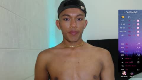 Snapshot of santinaugthy chatting on 12-03-25, 01:24 santi online show from 12-03-25, 01:24