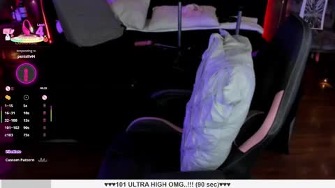 Snapshot of santos_liah chatting on 02-26-25, 06:54 Liah Santos online show from 02-26-25, 06:54