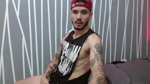 Snapshot of santti_torres chatting on 03-25-26, 02:50 Santy Torres online show from 03-25-26, 02:50
