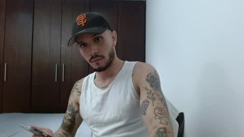 Snapshot of santti_torres chatting on 05-18-26, 03:57 Santy Torres online show from 05-18-26, 03:57