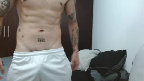 Snapshot of santti_torres chatting on 05-19-26, 01:56 Santy Torres online show from 05-19-26, 01:56
